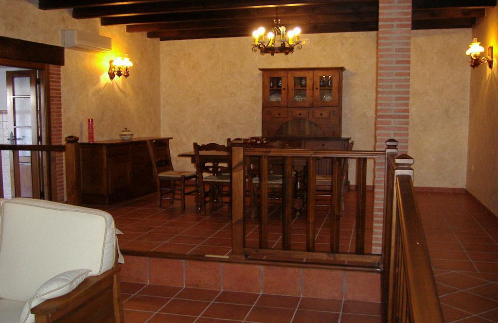 Casa Rural Tia Tomasa Мальпартида-де-Пласенсия Номер фото
