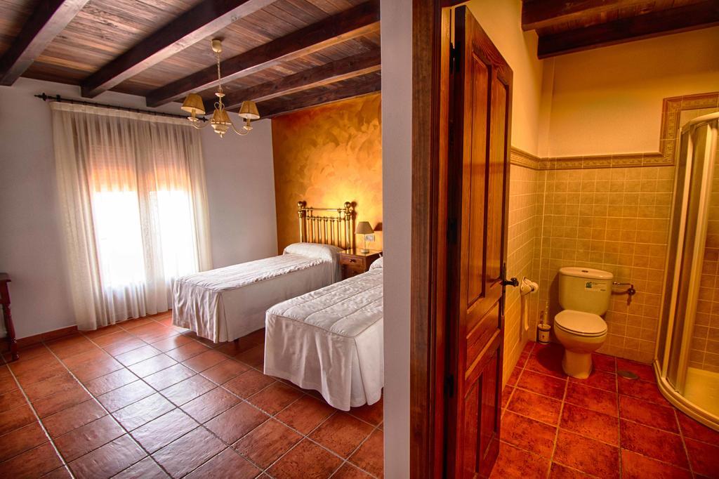 Casa Rural Tia Tomasa Мальпартида-де-Пласенсия Экстерьер фото