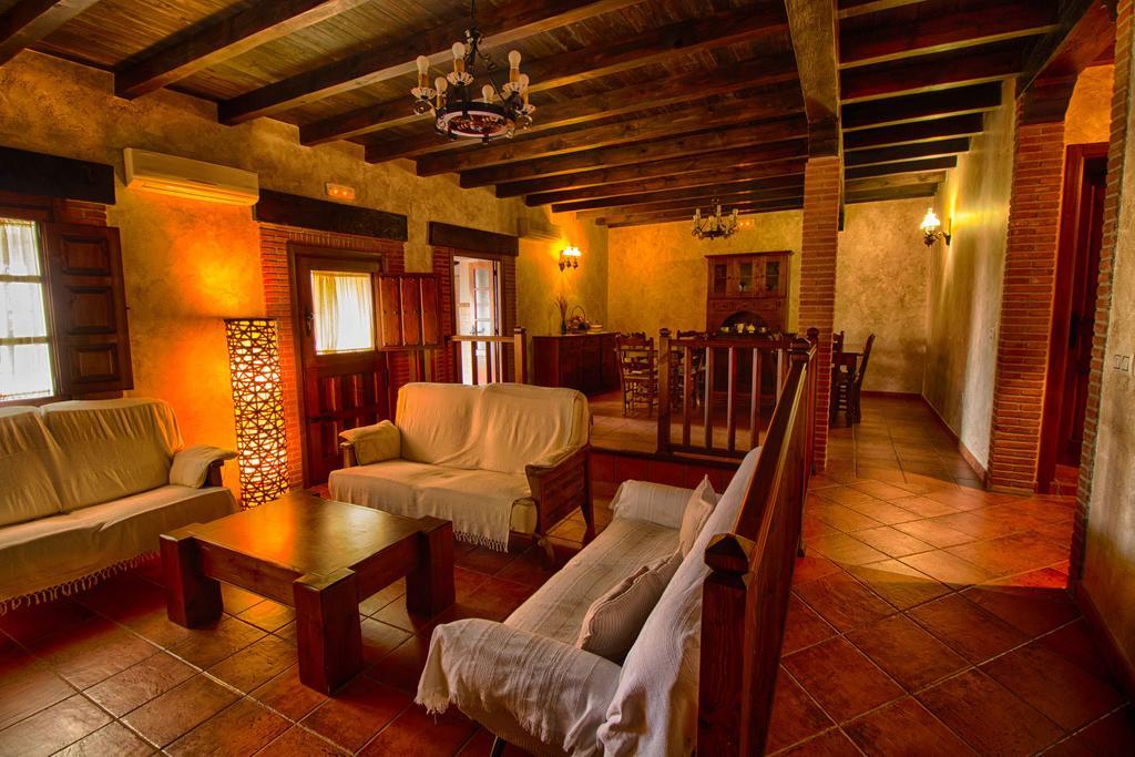 Casa Rural Tia Tomasa Мальпартида-де-Пласенсия Экстерьер фото