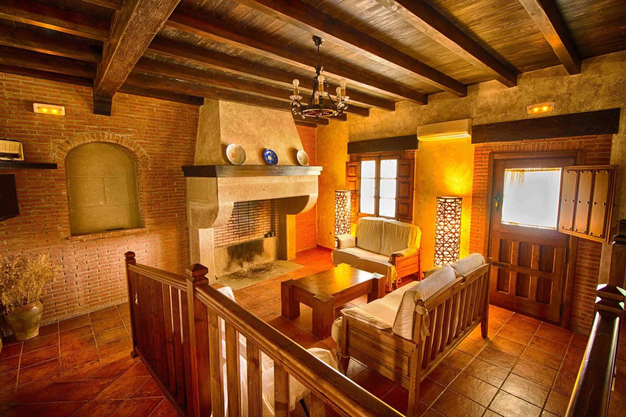 Casa Rural Tia Tomasa Мальпартида-де-Пласенсия Экстерьер фото